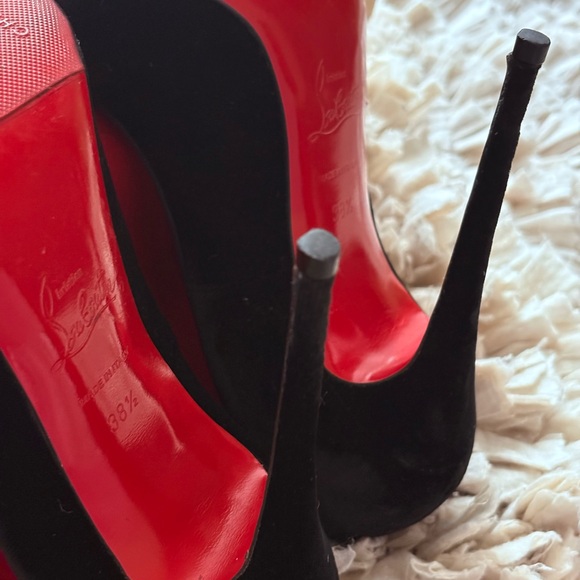 Christian Louboutin Cristacora Crystal Heart So Kate Pumps - Picture 9 of 13